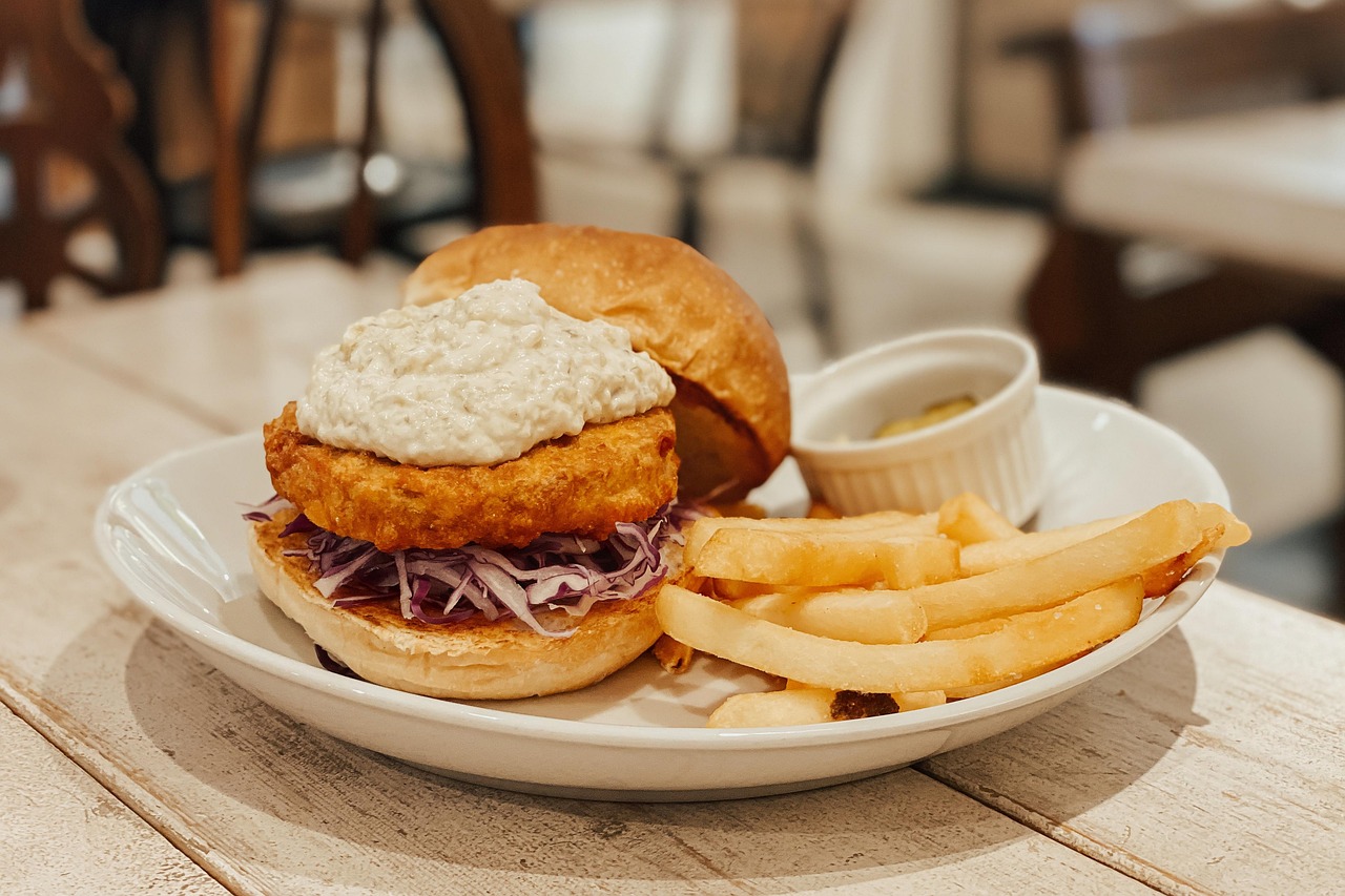 nomVnom — Clarke Quay Central (Vegan Junk Food)